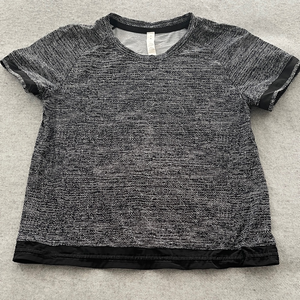 Lululemon Athletica Black and White Patterned Top